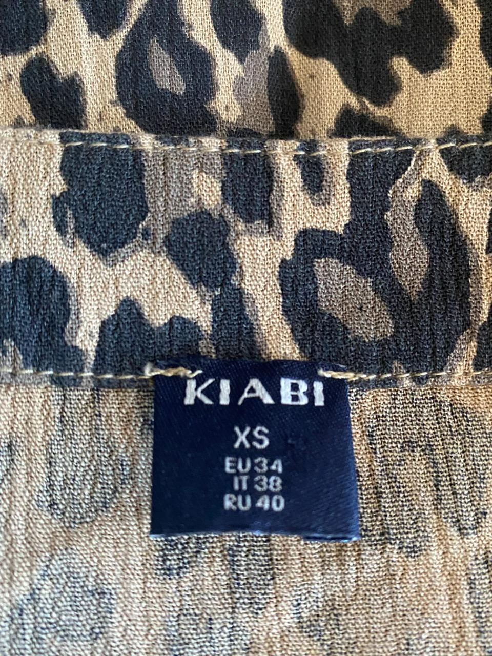 KIABI-jurk maat 34 beige & zwart luipaardprint – V-hals vloeiende bohemien-chique stijl – photo 8